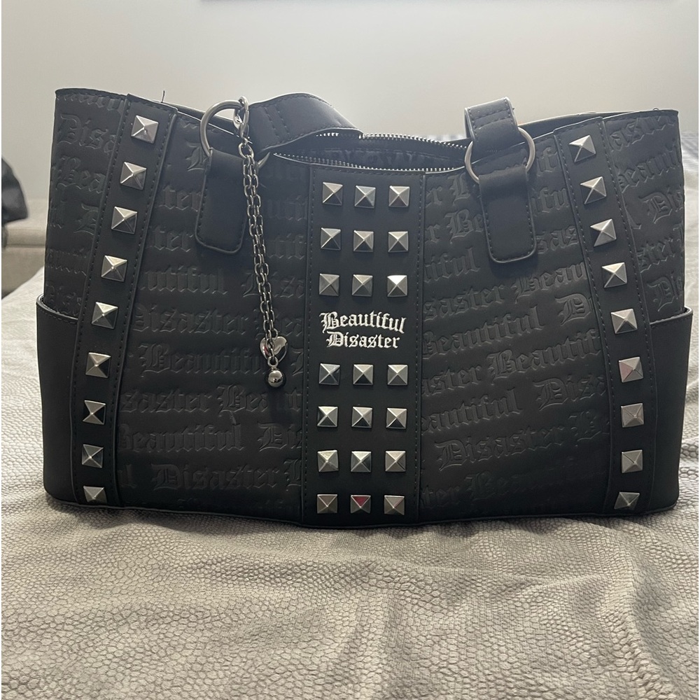 💕New “Beautiful Disaster” handbag